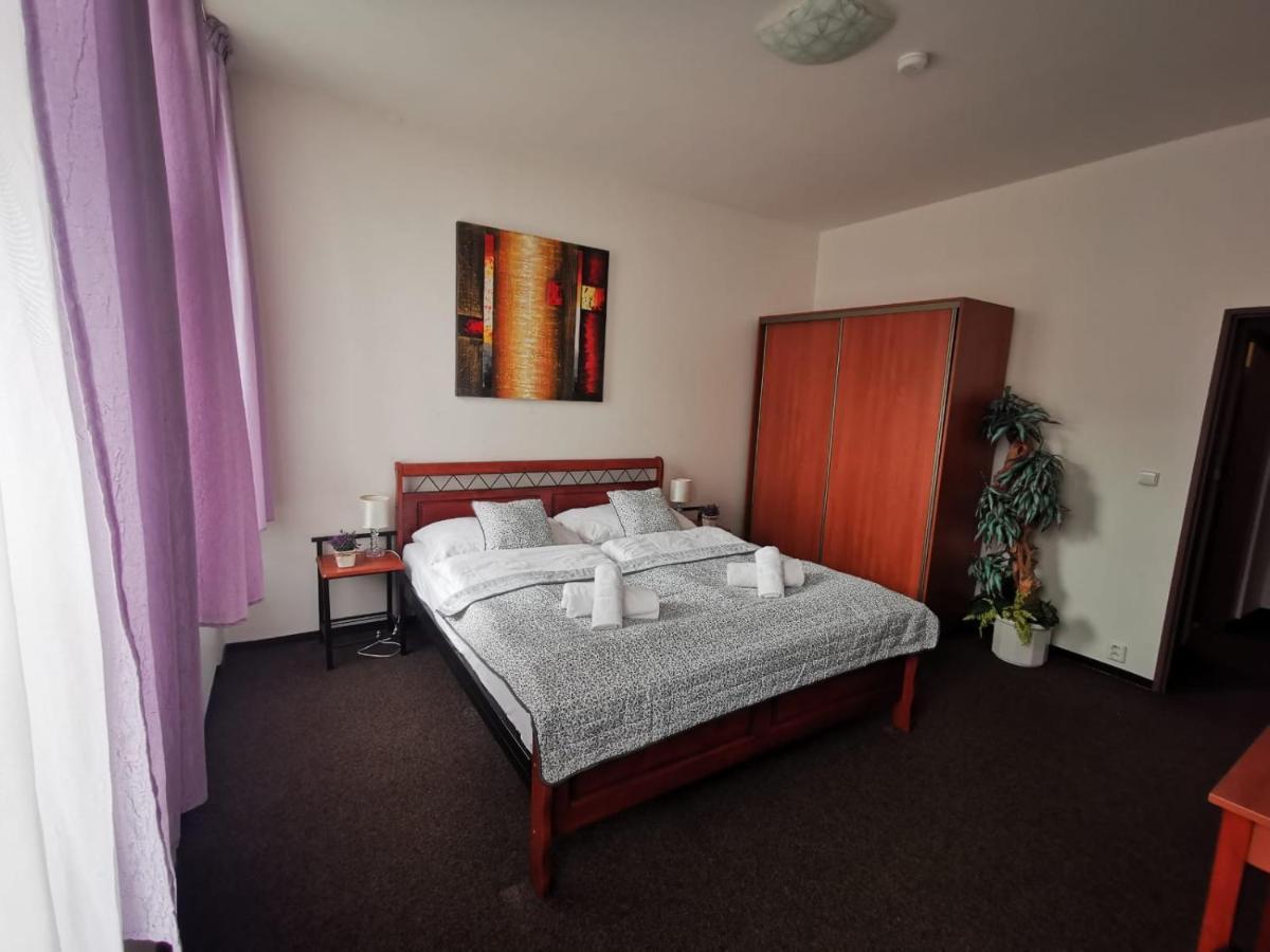 Hotel Palackeho 135 Melnik Luaran gambar