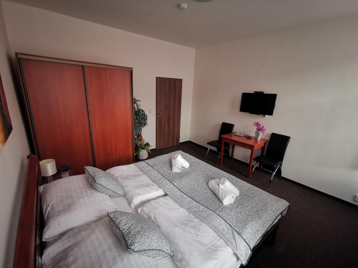 Hotel Palackeho 135 Melnik Luaran gambar