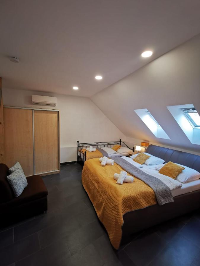 Hotel Palackeho 135 Melnik Luaran gambar